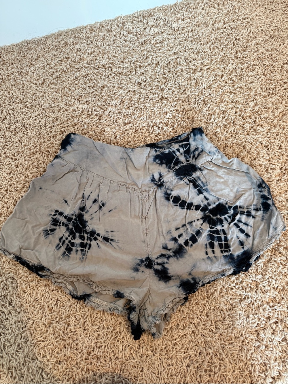 American Eagle Outfitters High-Waist Tie-Dye Gray & Black Shorts